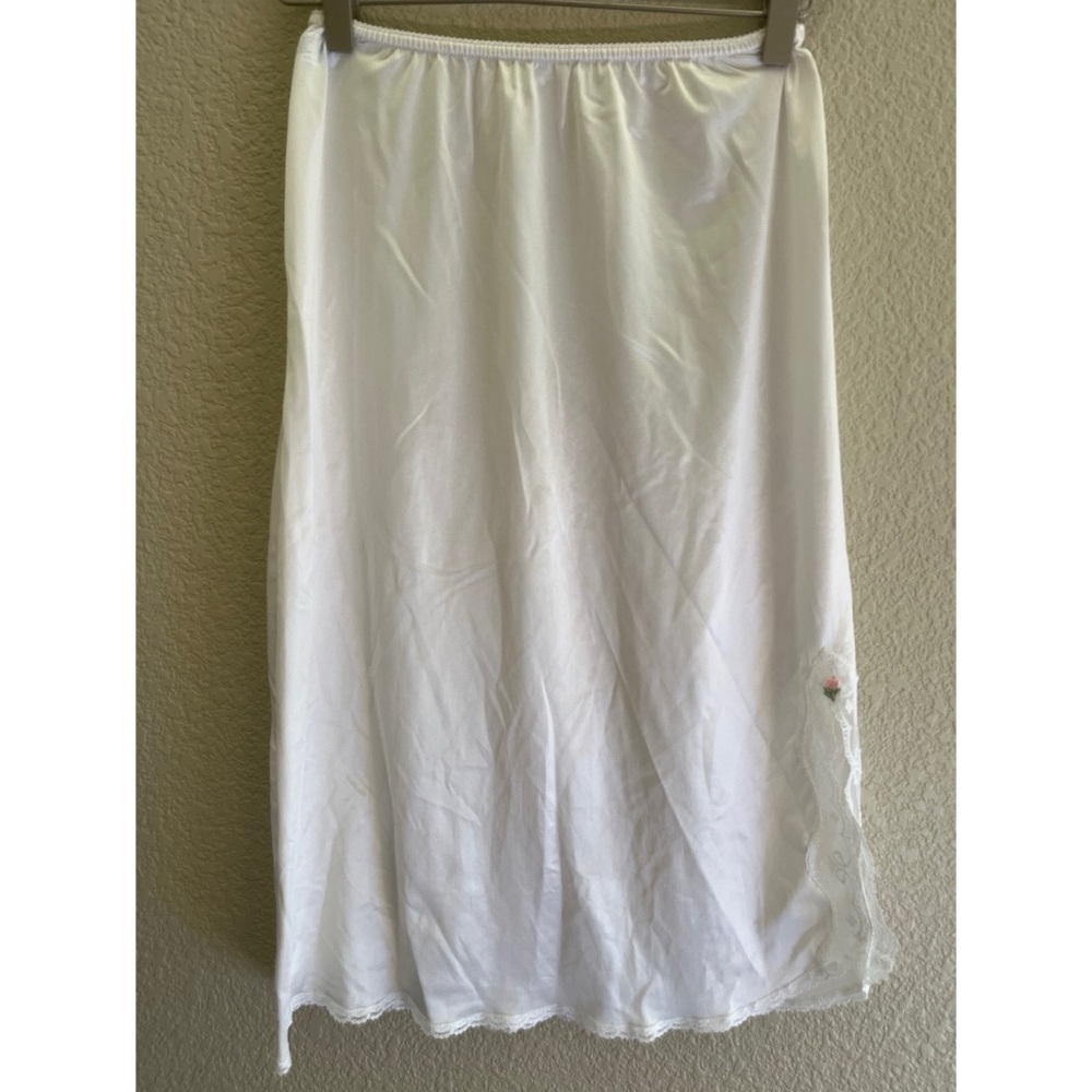 Vintage Delectables Maidenform Slip Size Small